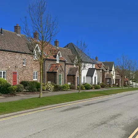 Paddys Corner - Part Of The The Bay Village With Pool, Gym And Direct Access, Pub, Restaurant, Tennis And Meadows Walks Filey