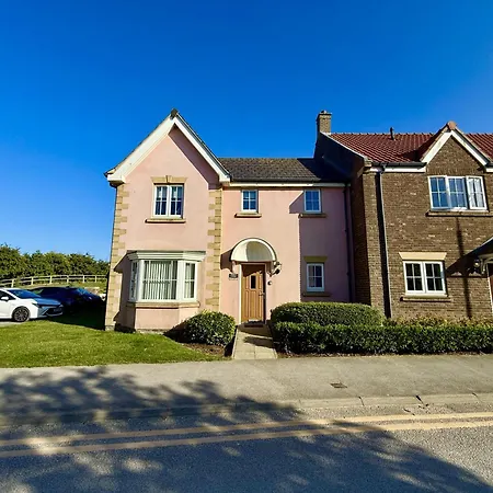 Paddys Corner - Part Of The The Bay Village With Pool, Gym And Direct Access, Pub, Restaurant, Tennis And Meadows Walks Filey