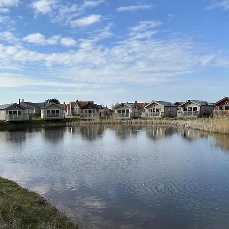 Paddys Corner - Part Of The The Bay Village With Pool, Gym And Direct Access, Pub, Restaurant, Tennis And Meadows Walks Feriehus