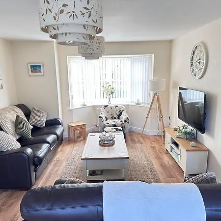 Paddys Corner - Part Of The The Bay Village With Pool, Gym And Direct Access, Pub, Restaurant, Tennis And Meadows Walks Filey