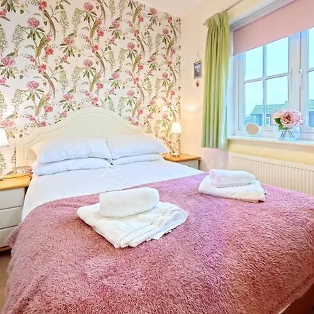 Prázdninový dům Paddys Corner - Part Of The The Bay Village With Pool, Gym And Direct Access, Pub, Restaurant, Tennis And Meadows Walks