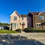 Paddys Corner - Part Of The The Bay Village With Pool, Gym And Direct Access, Pub, Restaurant, Tennis And Meadows Walks Filey